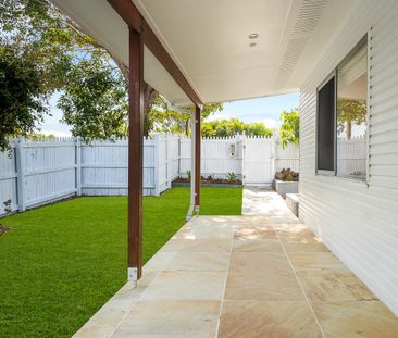 8 Ridgeway Avenue, Southport QLD 4215 - House For Rent | Domain - Photo 6