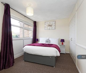4 bedroom terraced house to rent - Photo 6