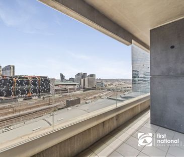 HARBOUR VIEW & LOCATION! - Photo 4