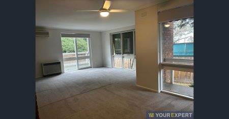 WALK TO MAIN STREET BERWICK !! - Photo 5