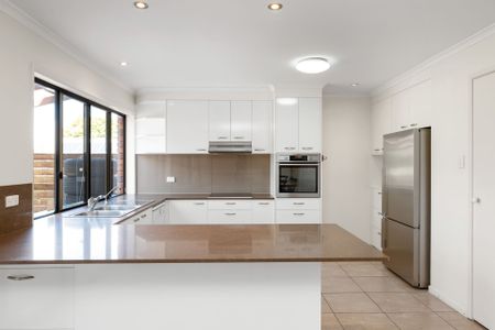 50 Monte Carlo Street, Wishart. - Photo 3