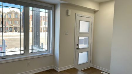 For Lease - 2845 Whites Road, Pickering, Ontario - Photo 3