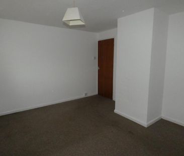3 bedroom end of terrace house to rent - Photo 6