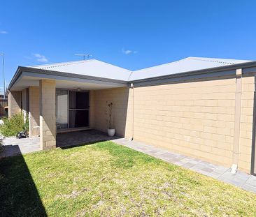 89 Carnelian Avenue, Australind, WA 6233 - Photo 4