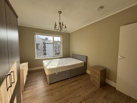 1 bedroom in a house share to rent - Photo 5