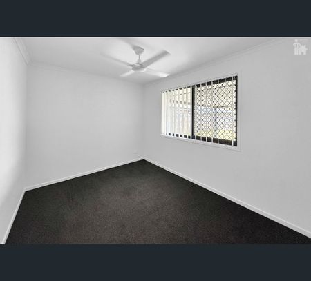 57 Girraween Way, Eli Waters, Qld 4655 - Photo 3