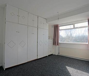 Price £2,200 pcm - Available Now - Part Furnished - Photo 3