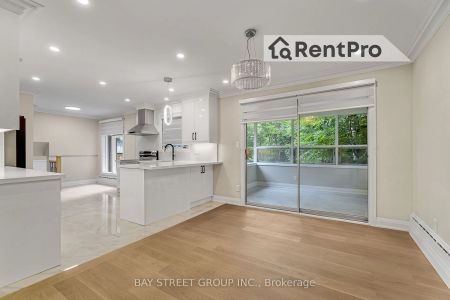 Detached Home For Lease | W9231450 - Photo 3