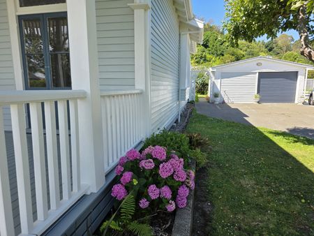 Absolute Stunner! - Photo 2