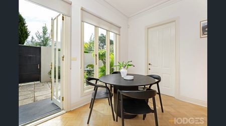 2/9 Well Street, Brighton VIC 3186 - Townhouse For Rent | Domain - Photo 3