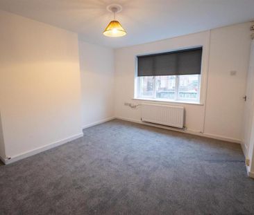 2 bedroom semi-detached house to rent - Photo 2