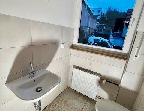 Großzügige, helle Wohnung mit Garage in ruhiger Lage!! - Foto 1