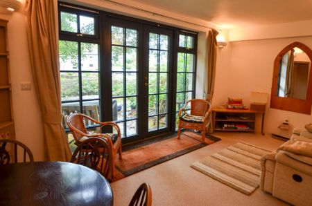 4 bedroom townhouse to rent - Photo 5