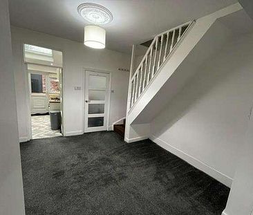 Millingford Grove, Ashton, WN4 - Photo 3