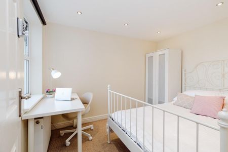 5 bedroom terraced house to rent - Photo 5