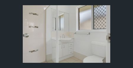 Spacious Family Home with New Internal Paint and Carpet! - Photo 2