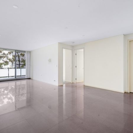 1 bedroom apartment - 25% below market rent - Photo 3