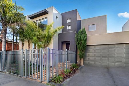 Thinking of selling? Contact our agent - Photo 3