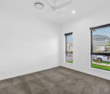 North-Facing Family Home with Ducted Air Conditioning in Coomera - Photo 3