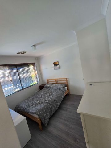 Ellenbrook - Photo 2