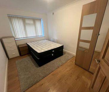 Flat to rent on - Photo 4