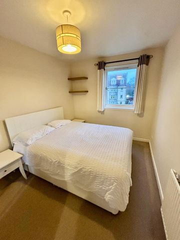2 bedroom flat to rent - Photo 4