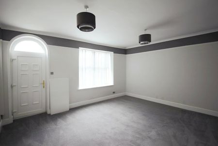 3 bedroom end of terrace house to rent - Photo 2