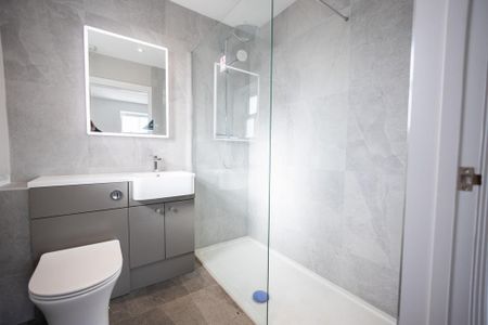 2 bedroom apartment to rent - Photo 5