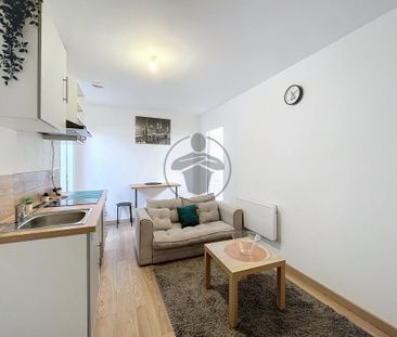 Location Appartement 2 pièces 24 m2 à Saint-Quentin - Photo 2