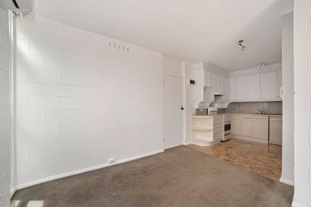 Location, Location! - Photo 4