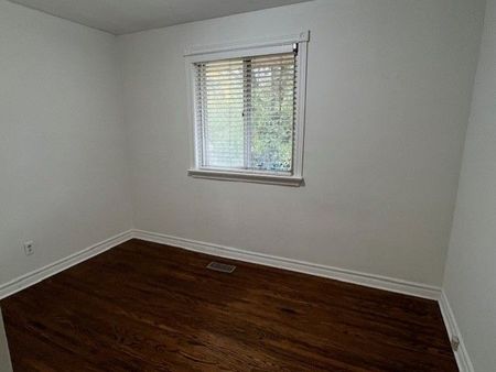 For Lease - 368 Bent Crescent Unit# Main, Richmond Hill, Ontario - Photo 3