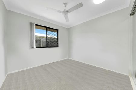 MODERN 4 BEDROOM FAMILY HOME IN THE PEACEFUL SUBURB OF LITTLE CREEK - Photo 4