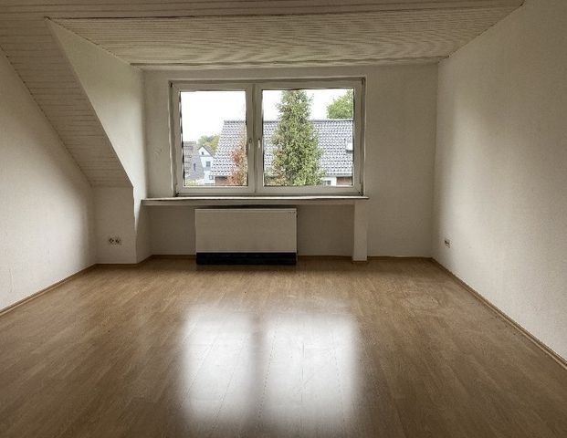 Kaarst, gemütliche 3-Zimmer-DG-Wohnung mit schönem Ausblick und Gartennutzung! MAX. 2Personen! - Foto 1