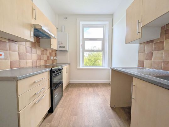 To Let – Seabank Road, Southport Town Centre – 2 Bedroom Duplex Apartment - Photo 1