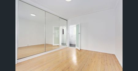 Ideal Family Home in a Convenient Locale - Photo 5