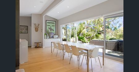 Bushland Hideaway with Tennis Court | Fully Furnished Portsea Rental - Photo 2