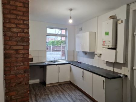 3 Bed End Terrace, Amos Street, M9 - Photo 5