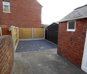 2 bedroom terraced house to rent - Photo 3