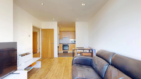 2 bedroom flat to rent - Photo 2