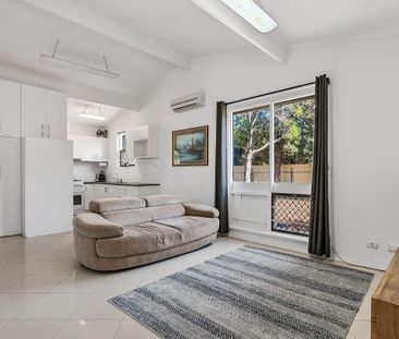 Bright, Low-Maintenance Unit in a convenient Location - Photo 6