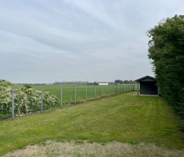 Laagbouwvilla met ruim bijgebouw (garage met studio) - Photo 1