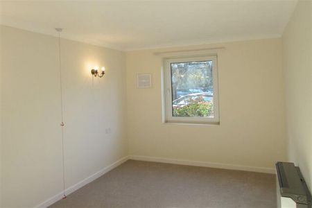 1 bedroom retirement property to rent - Photo 3