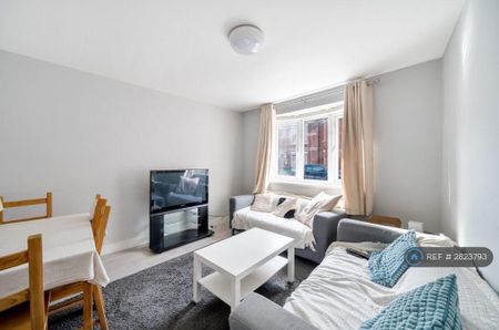 5 bedroom end of terrace house to rent - Photo 2