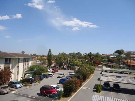 2 Bedroom apartment in the heart of Bayswater!!! - Photo 4
