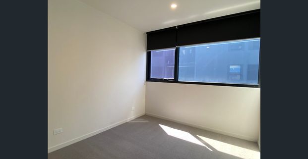 Two Bedroom apartment Close to University of Melbourne - Photo 1