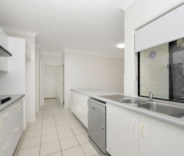 Fresh, Bright & Ready to Move In! - Photo 5