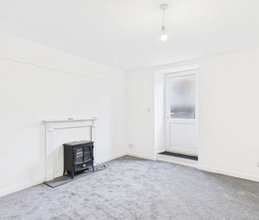 2 bedroom maisonette to rent - Photo 1