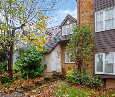 2 Bed Terraced House, Pendragon Walk, NW9 - Photo 5