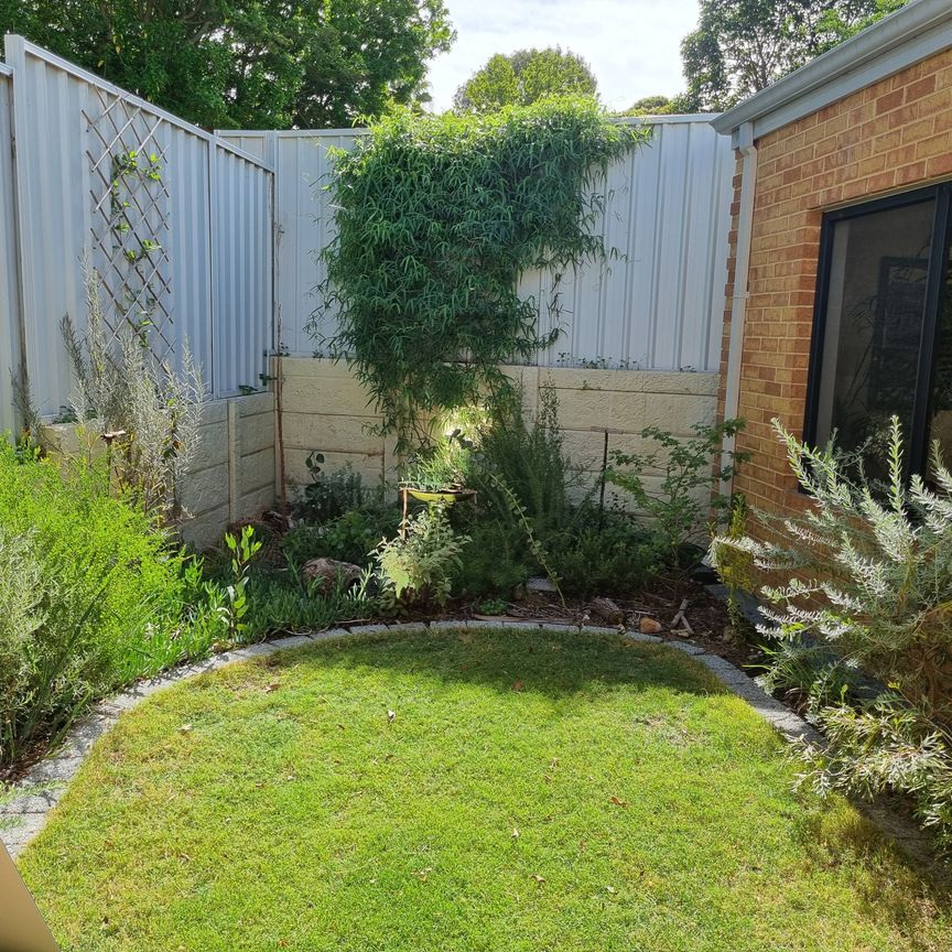 Hamilton Hill - Photo 1