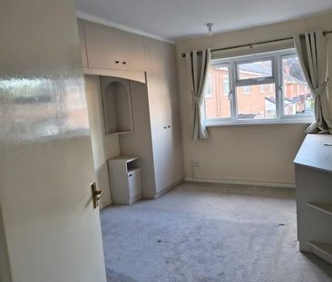 3 bedroom semi-detached house to rent - Photo 6